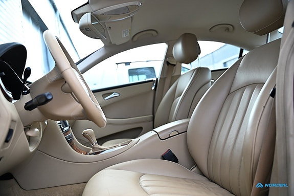 Mercedes-Benz CLS350 7 of 20