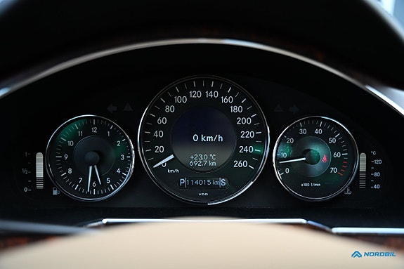 Mercedes-Benz CLS350 14 of 20