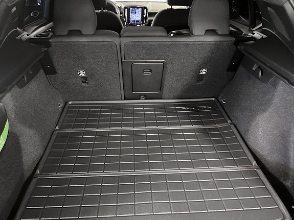 Volvo XC40 11 of 12