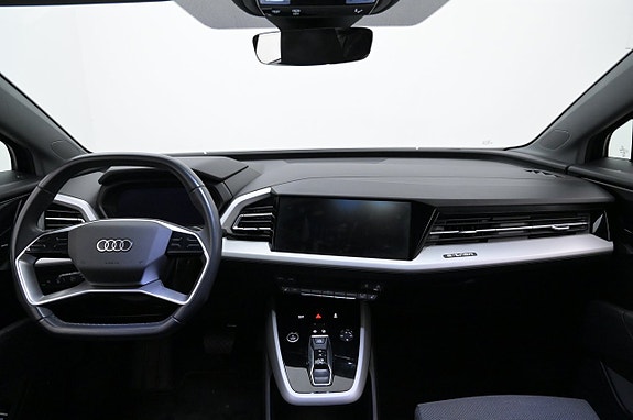 Audi Q4 e-tron 6 of 27