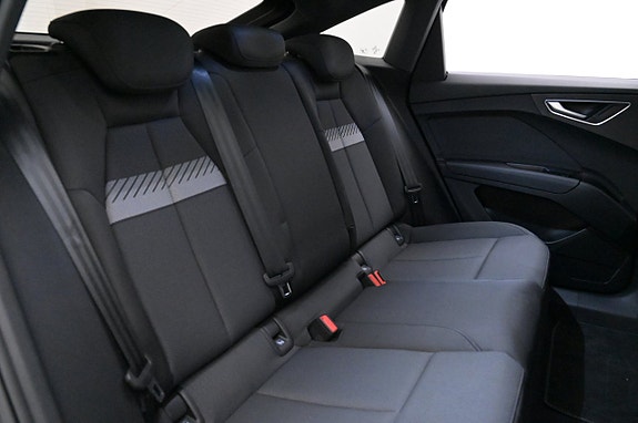 Audi Q4 e-tron 20 of 27