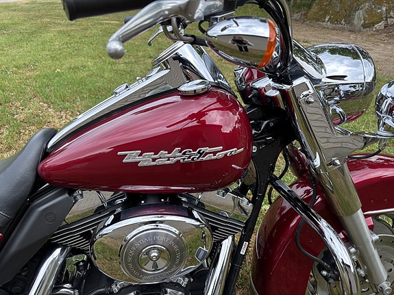 Harley-Davidson Road King Custom 3 of 5