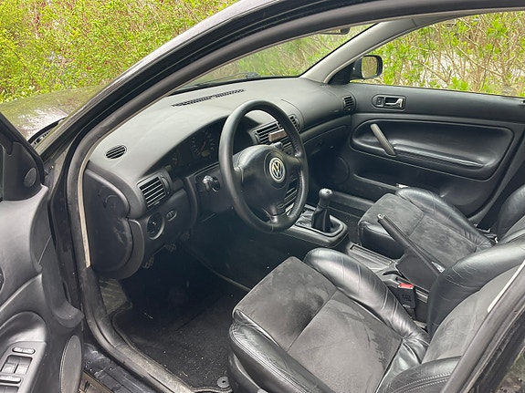 Volkswagen Passat 3 of 5