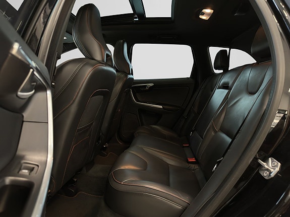 Volvo XC60 23 of 27