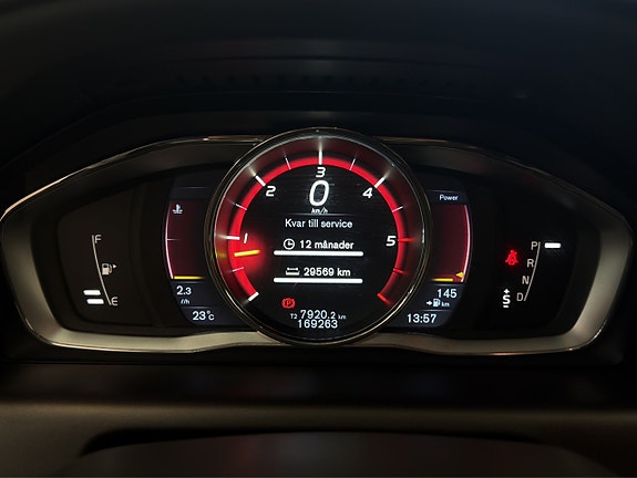 Volvo XC60 16 of 27