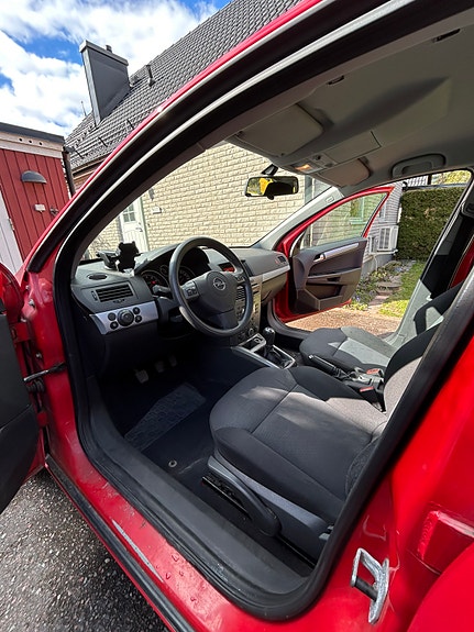 Opel Astra 3 of 6