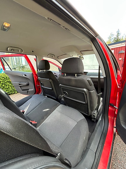 Opel Astra 4 of 6