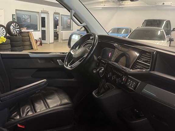 Volkswagen Multivan 5 of 5