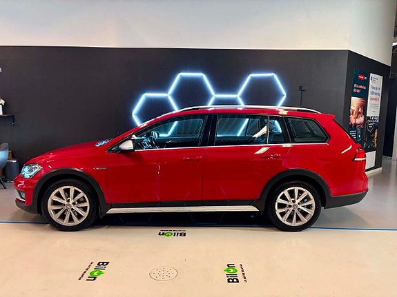 Volkswagen Golf Alltrack 5 of 5