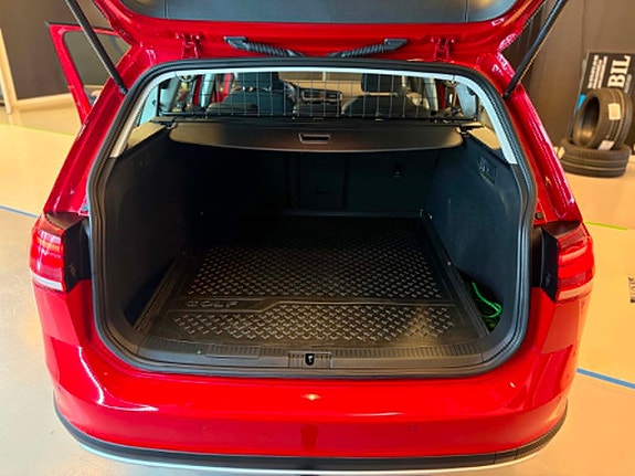 Volkswagen Golf Alltrack 17 of 17