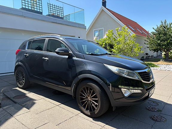 Kia Sportage 2 of 5