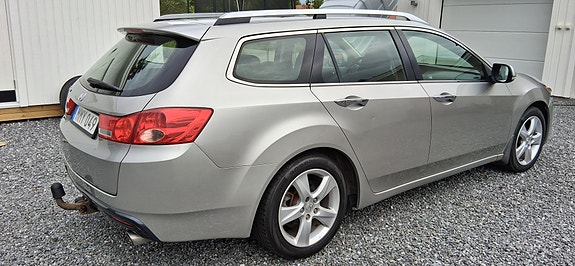 Honda Accord 3 of 5