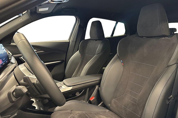 BMW iX2 13 of 18
