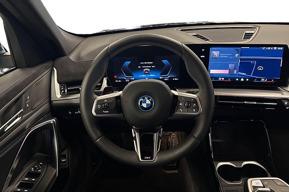 BMW iX2 9 of 18