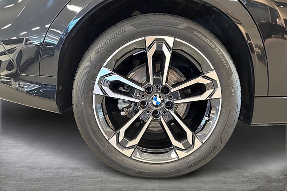 BMW iX2 15 of 18