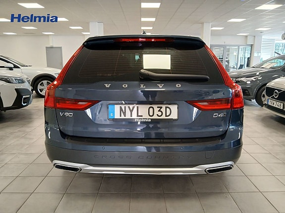 Volvo V90 Cross Country 5 of 5