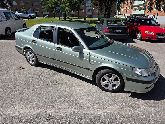 Saab 9-5 3 of 5