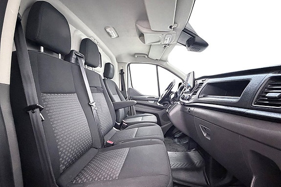 Ford Transit Custom 16 of 27