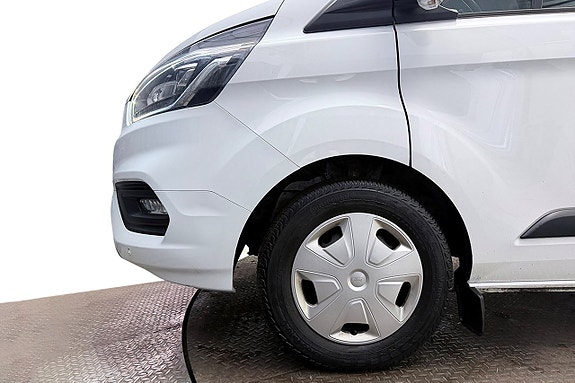 Ford Transit Custom 11 of 27