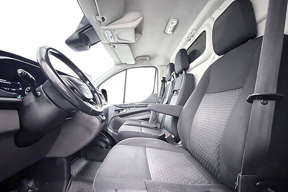 Ford Transit Custom 14 of 27