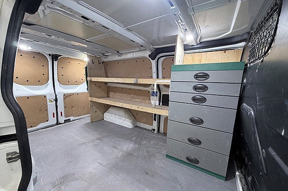Ford Transit Custom 12 of 27