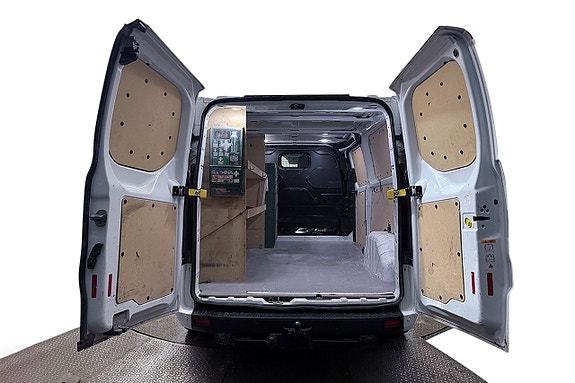 Ford Transit Custom 8 of 27
