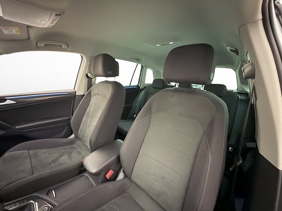 Volkswagen Tiguan 13 of 30