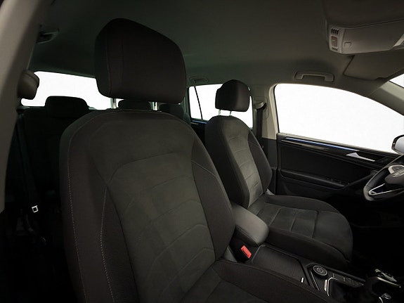 Volkswagen Tiguan 17 of 30