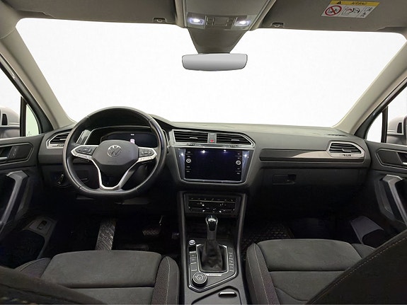 Volkswagen Tiguan 14 of 30