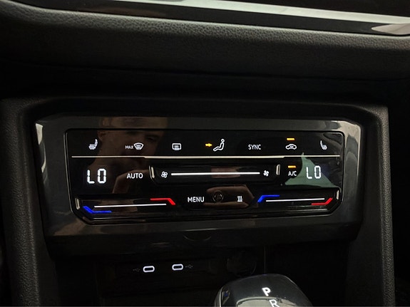 Volkswagen Tiguan 23 of 30