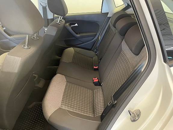 Volkswagen Polo 8 of 12