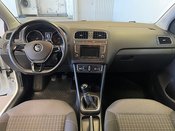 Volkswagen Polo 9 of 12