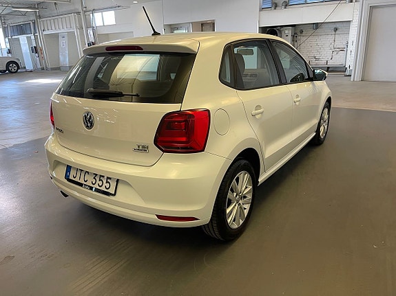 Volkswagen Polo 6 of 12