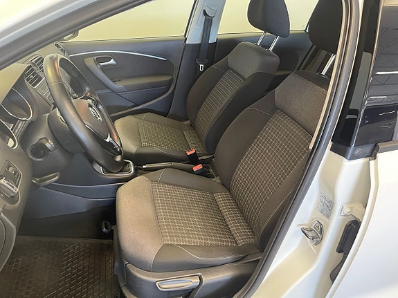 Volkswagen Polo 7 of 12