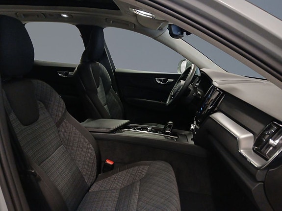 Volvo XC60 8 of 14
