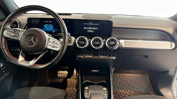 Mercedes-Benz EQB300 4 of 5