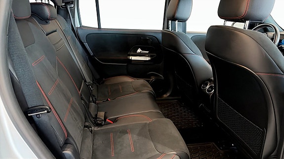 Mercedes-Benz EQB300 5 of 5