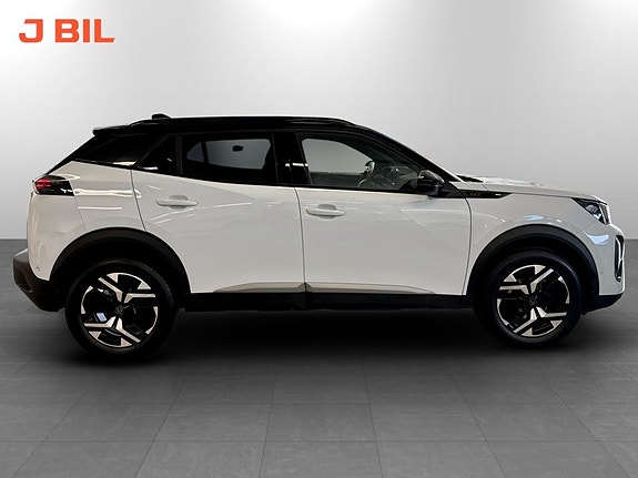 Peugeot 2008 16 of 18