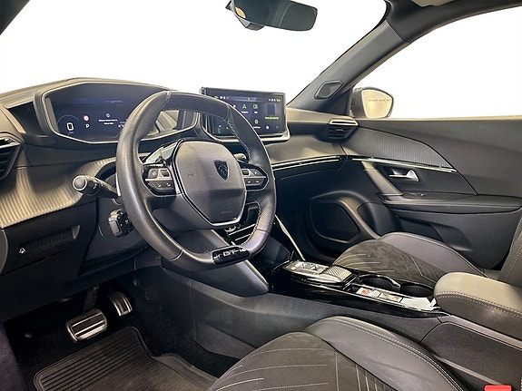 Peugeot 2008 4 of 18