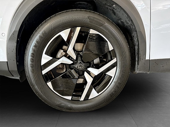 Peugeot 2008 17 of 18