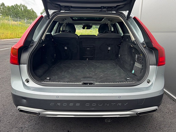 Volvo V90 Cross Country 21 of 24