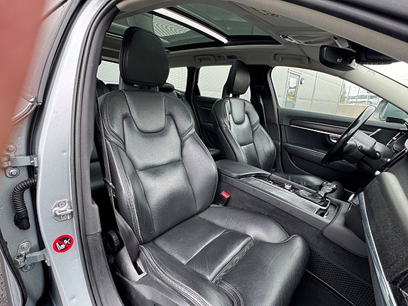 Volvo V90 Cross Country 6 of 24