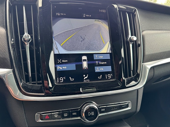 Volvo V90 Cross Country 12 of 24