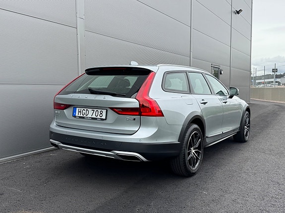 Volvo V90 Cross Country 17 of 24