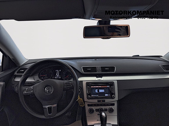 Volkswagen Passat Alltrack 7 of 15