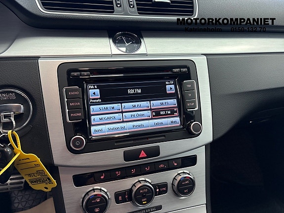 Volkswagen Passat Alltrack 11 of 15