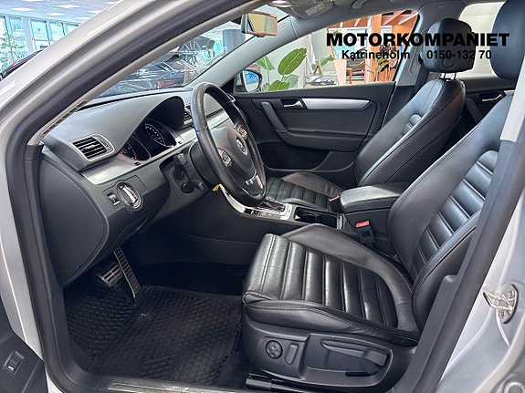 Volkswagen Passat Alltrack 8 of 15