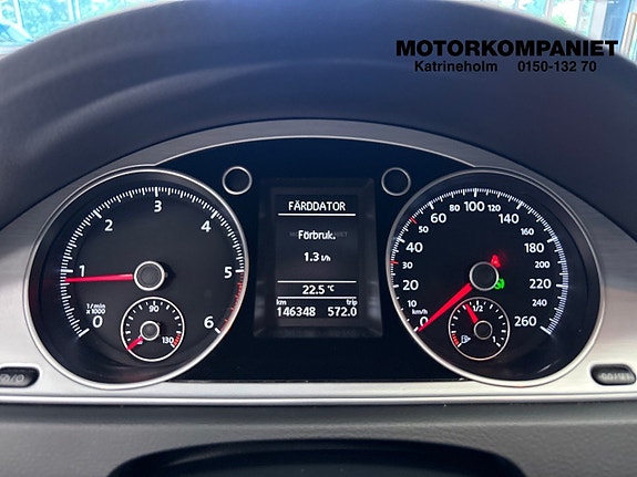 Volkswagen Passat Alltrack 10 of 15
