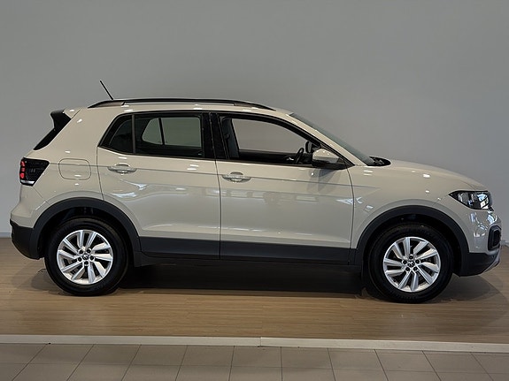 Volkswagen T-Cross 3 of 5