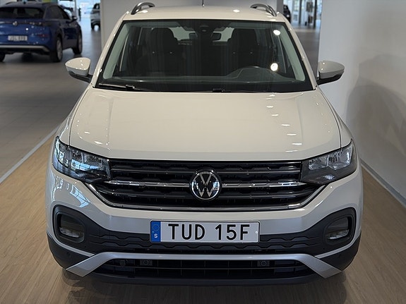 Volkswagen T-Cross 2 of 5